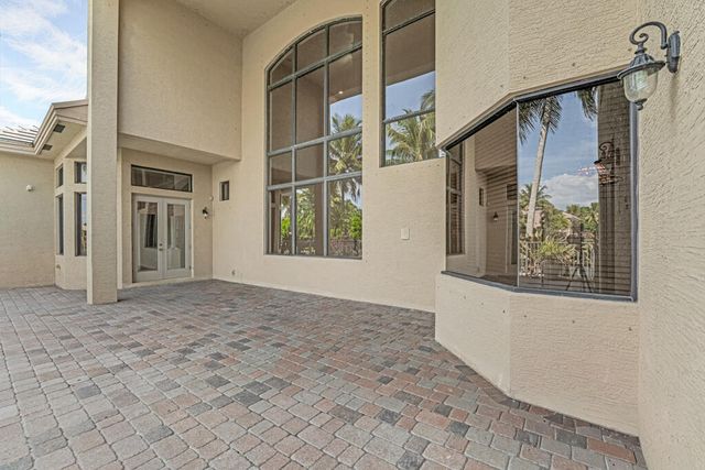 10513 Versailles Boulevard, Wellington, FL 33449