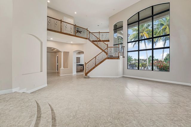 10513 Versailles Boulevard, Wellington, FL 33449