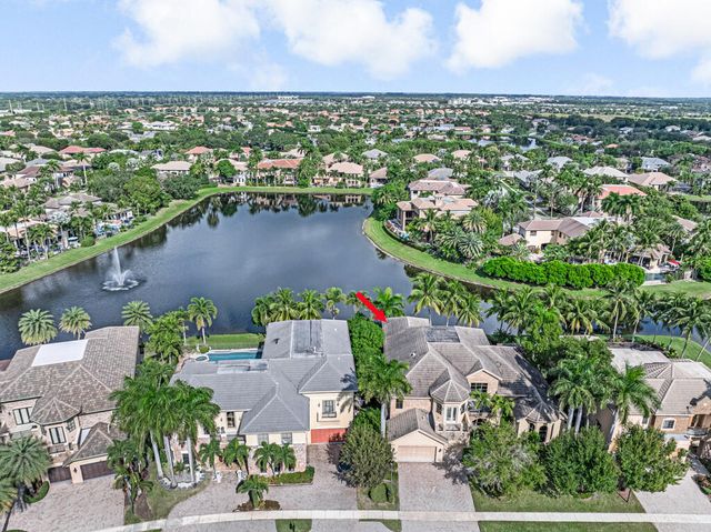 10513 Versailles Boulevard, Wellington, FL 33449