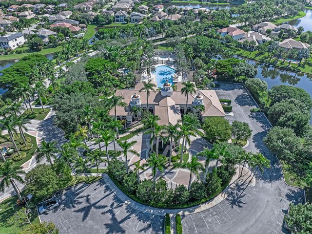 10513 Versailles Boulevard, Wellington, FL 33449