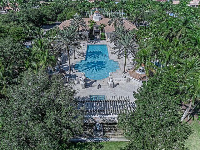 10513 Versailles Boulevard, Wellington, FL 33449