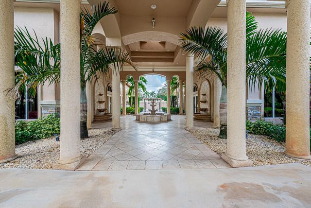 10513 Versailles Boulevard, Wellington, FL 33449