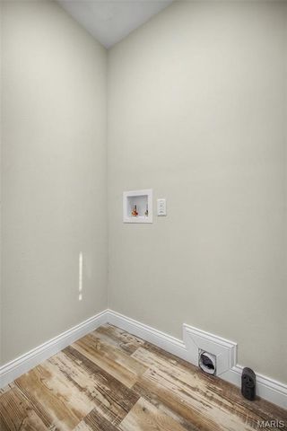 12128 Fleetwood Place, Maryland Heights, MO 63043