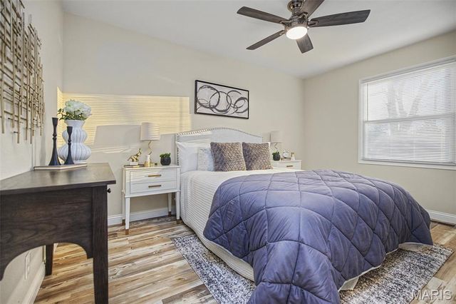 12128 Fleetwood Place, Maryland Heights, MO 63043