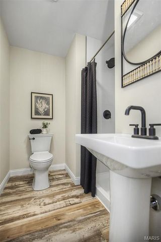 12128 Fleetwood Place, Maryland Heights, MO 63043