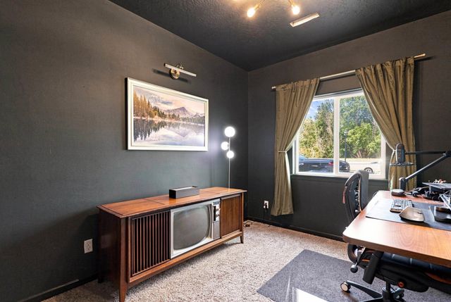 123 S WILLAMETTE St, Greenacres, WA 99016