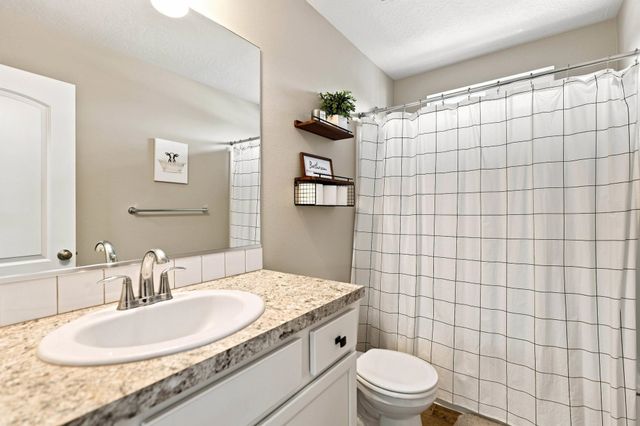 123 S WILLAMETTE St, Greenacres, WA 99016