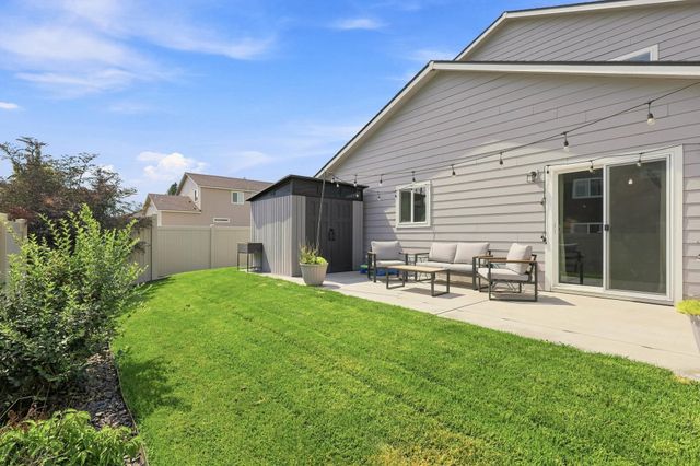 123 S WILLAMETTE St, Greenacres, WA 99016