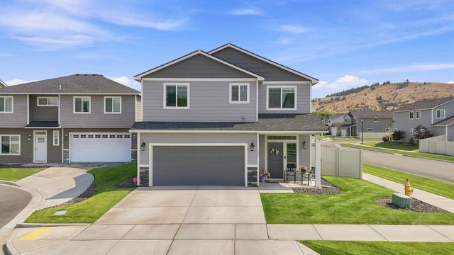 123 S WILLAMETTE St, Greenacres, WA 99016