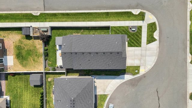 123 S WILLAMETTE St, Greenacres, WA 99016