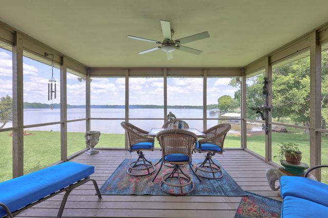 105 Tanasi Shr, S, Gallatin, TN 37066