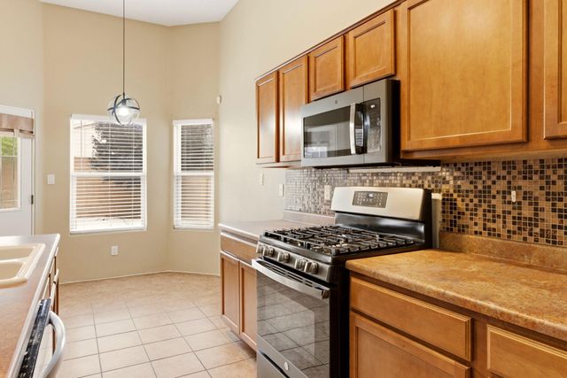 9304 Tephra Avenue NW, Albuquerque, NM 87120