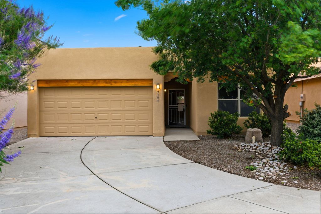 9304 Tephra Avenue NW, Albuquerque, NM 87120