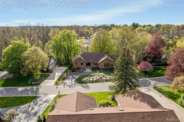 20419 Woodcreek Boulevard, Northville Township, MI 48167