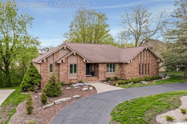 20419 Woodcreek Boulevard, Northville Township, MI 48167