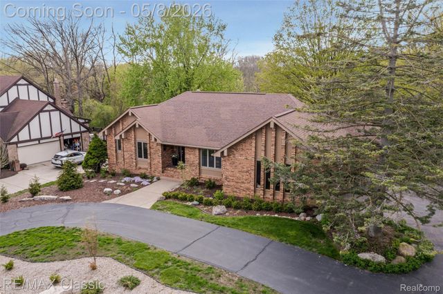 20419 Woodcreek Boulevard, Northville Township, MI 48167