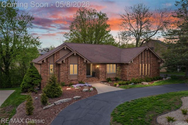 20419 Woodcreek Boulevard, Northville Township, MI 48167