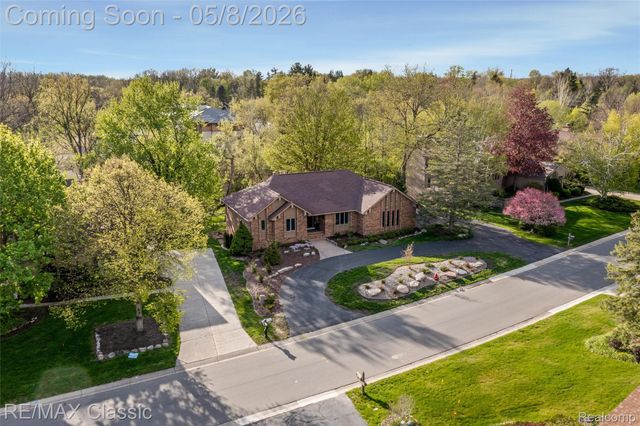 20419 Woodcreek Boulevard, Northville Township, MI 48167
