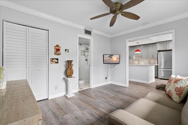 1395 SW 27th Avenue 102, Delray Beach, FL 33445