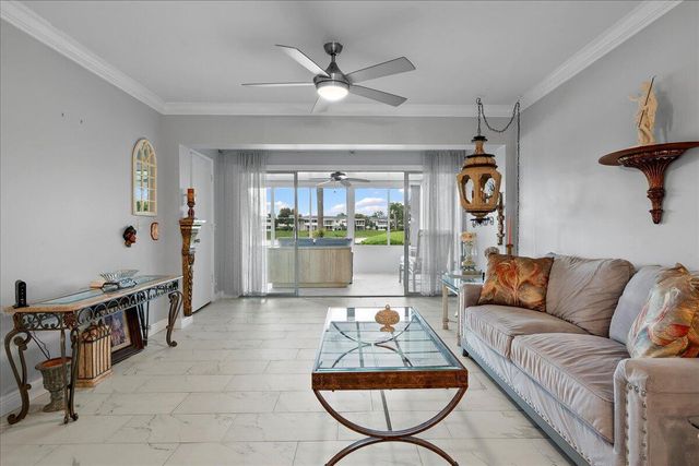 1395 SW 27th Avenue 102, Delray Beach, FL 33445