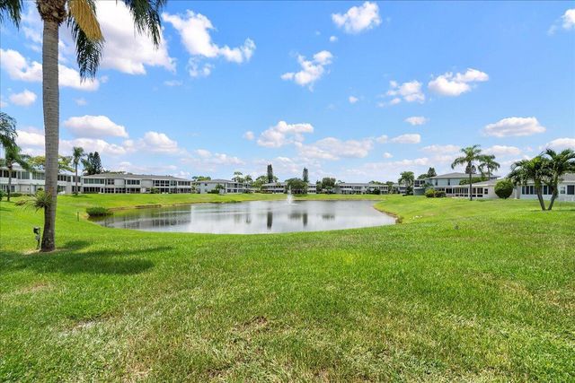 1395 SW 27th Avenue 102, Delray Beach, FL 33445