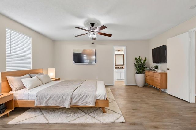 11842 S Fairhollow Lane, Houston, TX 77043