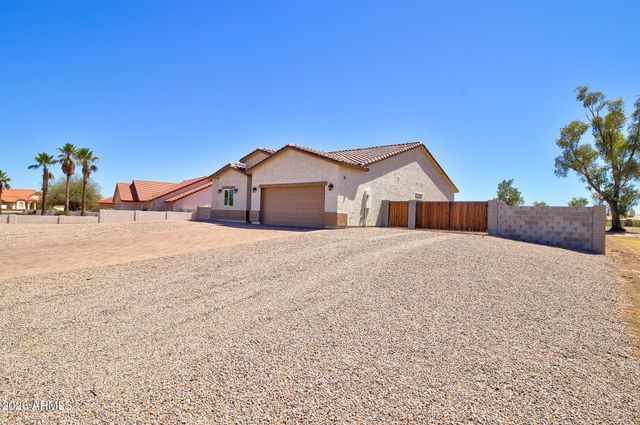 14663 S COUNTRY CLUB Drive, Arizona City, AZ 85123
