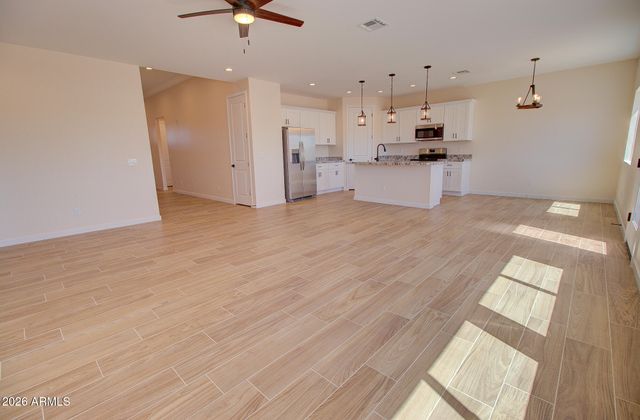 14663 S COUNTRY CLUB Drive, Arizona City, AZ 85123