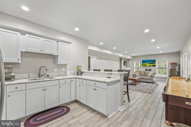 7022 BARCLAY DR, Fredericksburg, VA 22407