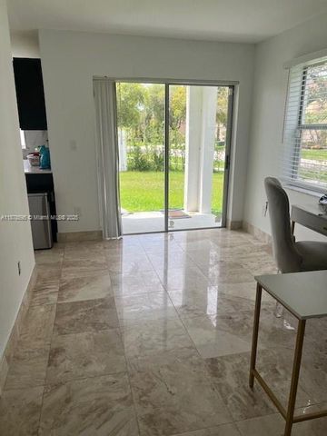1298 NW 192nd Ter, Pembroke Pines, FL 33029