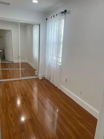 1298 NW 192nd Ter, Pembroke Pines, FL 33029