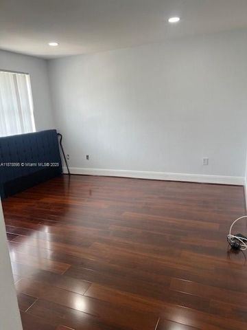 1298 NW 192nd Ter, Pembroke Pines, FL 33029