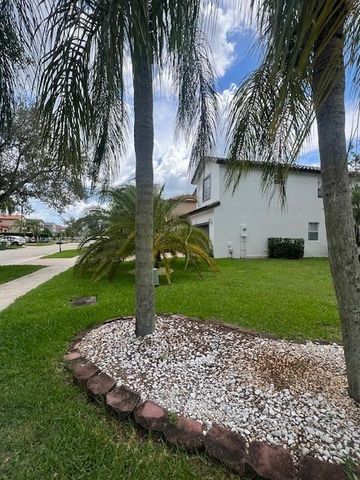 1298 NW 192nd Ter, Pembroke Pines, FL 33029