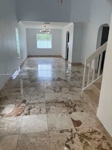 1298 NW 192nd Ter, Pembroke Pines, FL 33029