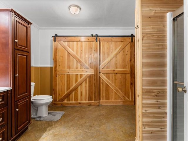 101 Oak Creek Drive, Van Vleck, TX 77482