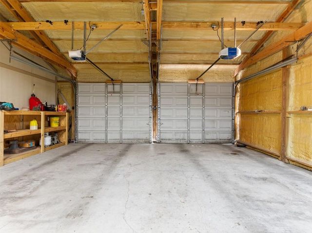 101 Oak Creek Drive, Van Vleck, TX 77482