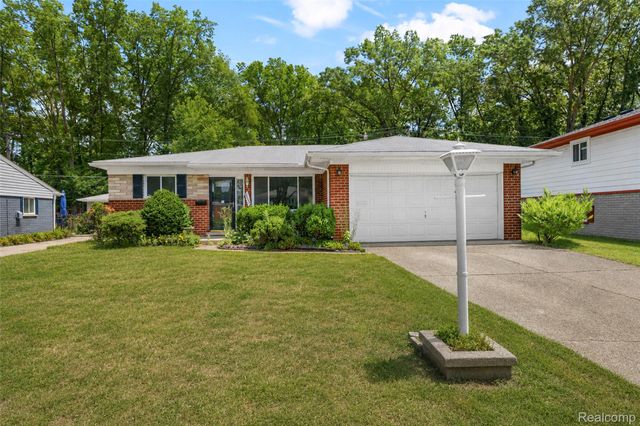 26122 Warner Avenue, Warren, MI 48091