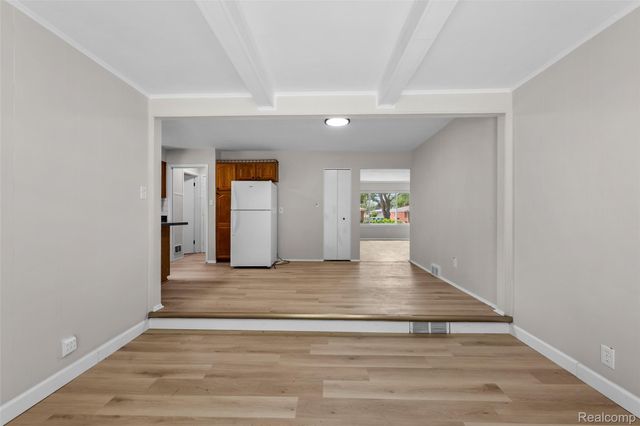 26122 Warner Avenue, Warren, MI 48091