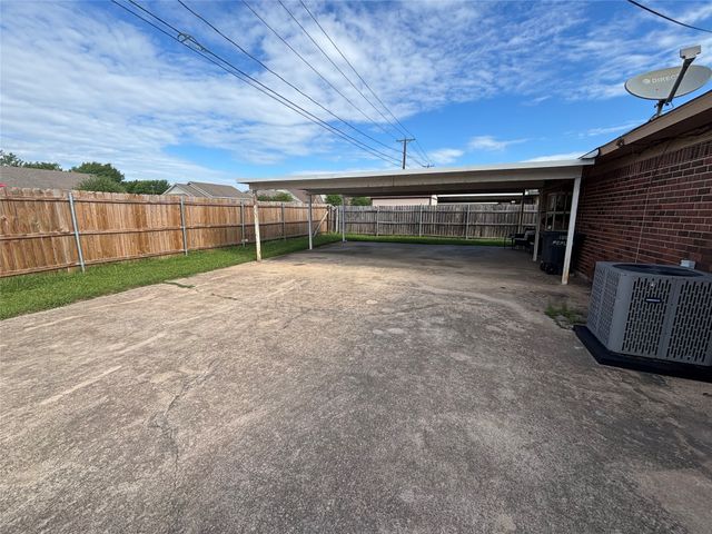 1008 Poplar Street 1010, Benbrook, TX 76126