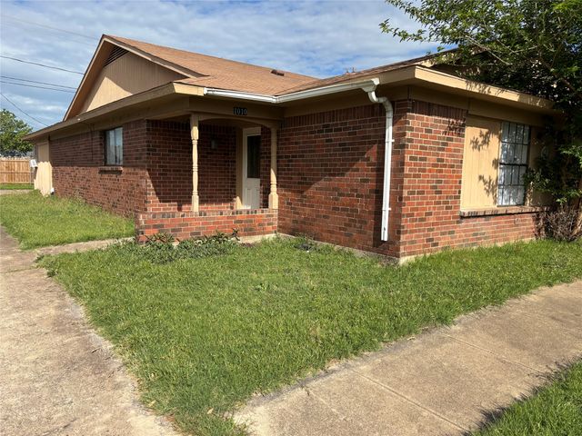1008 Poplar Street 1010, Benbrook, TX 76126