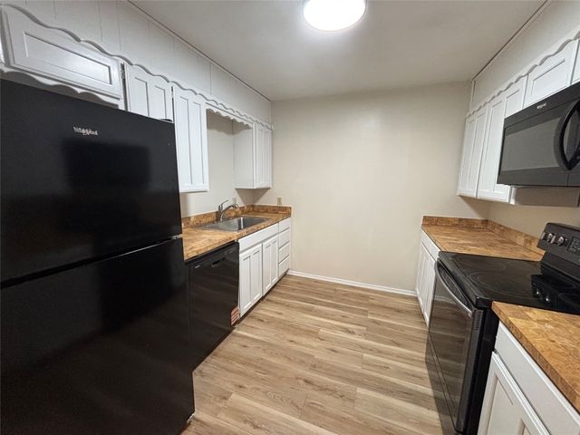 1008 Poplar Street 1010, Benbrook, TX 76126