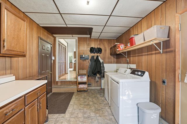 8310 W 101st Avenue, St. John, IN 46373