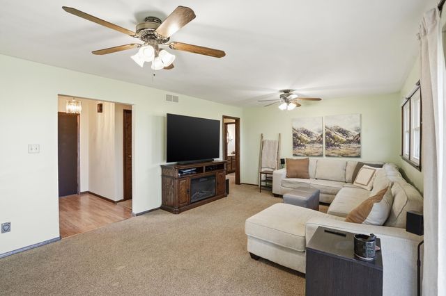 8310 W 101st Avenue, St. John, IN 46373