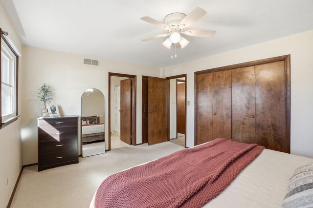 8310 W 101st Avenue, St. John, IN 46373