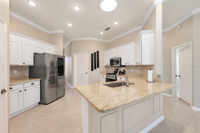 8737 SW 83RD CIRCLE, Ocala, FL 34481