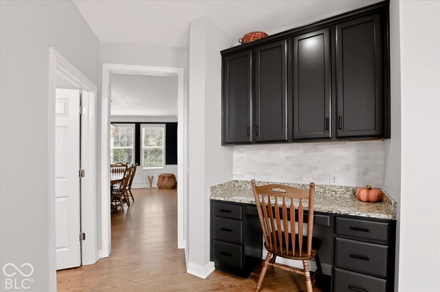8856 Spring Violet Place, Zionsville, IN 46077