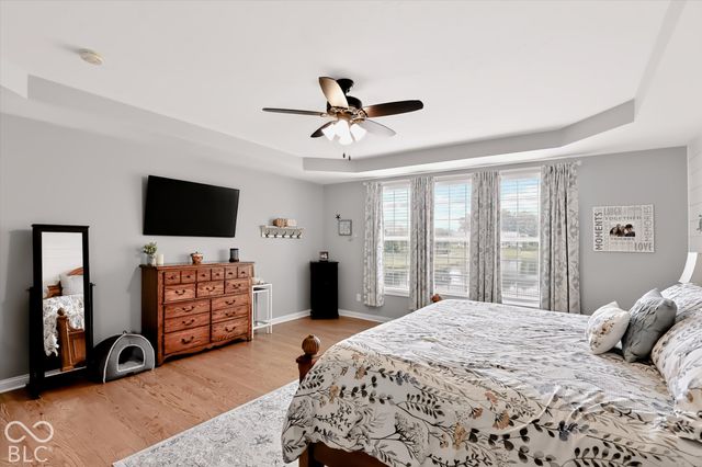 8856 Spring Violet Place, Zionsville, IN 46077
