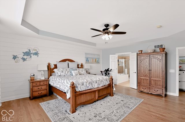 8856 Spring Violet Place, Zionsville, IN 46077