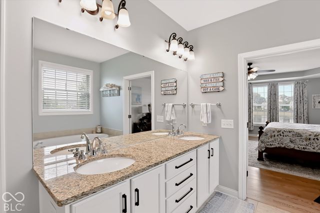 8856 Spring Violet Place, Zionsville, IN 46077