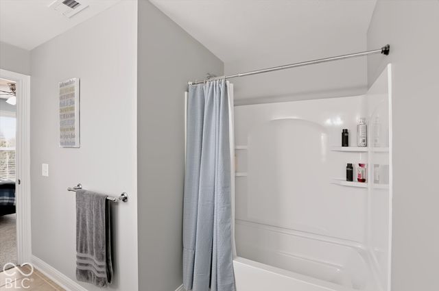 8856 Spring Violet Place, Zionsville, IN 46077